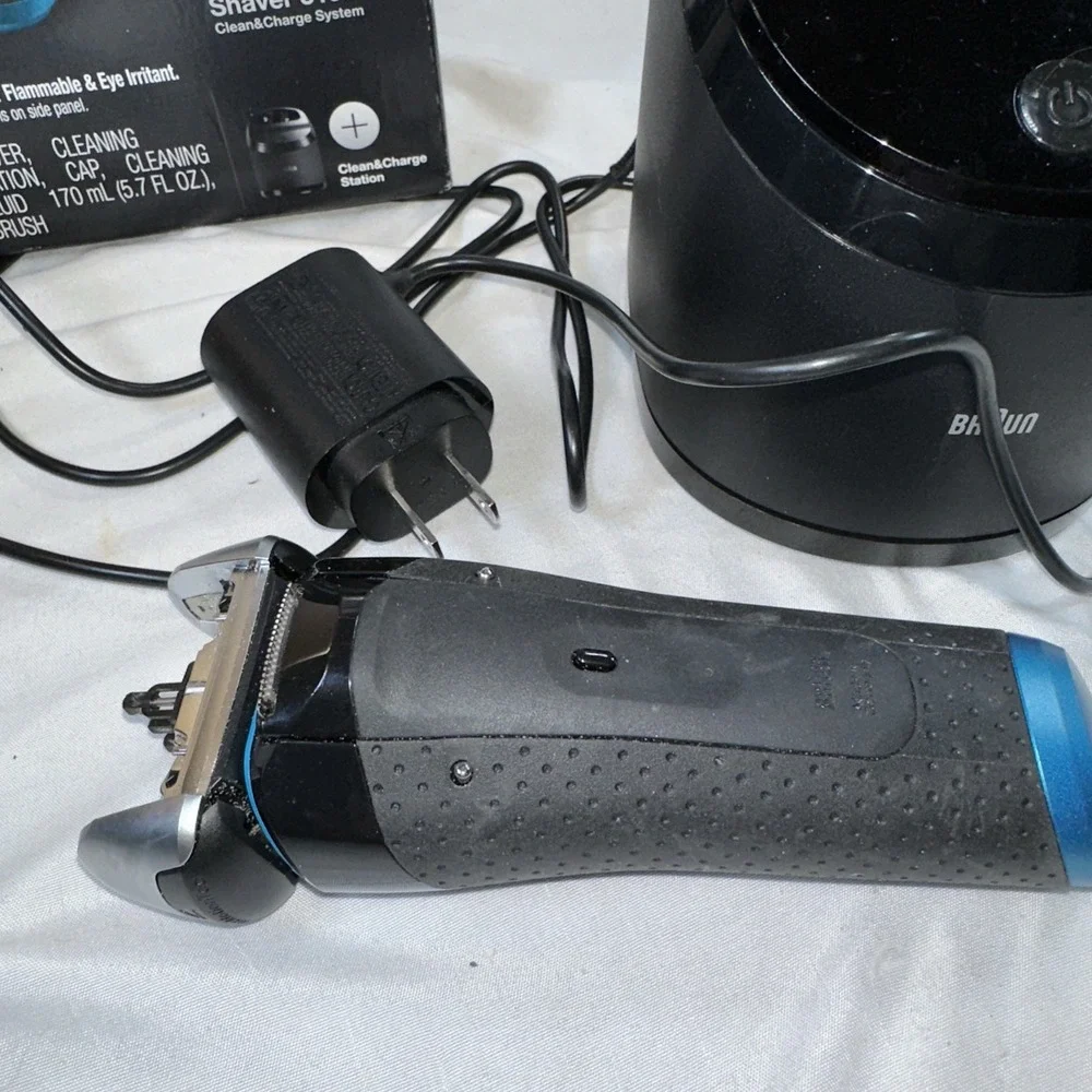 Braun Series 5 5190cc Electric Shaver Razor Body & Clean Station - NO BLADE HEAD